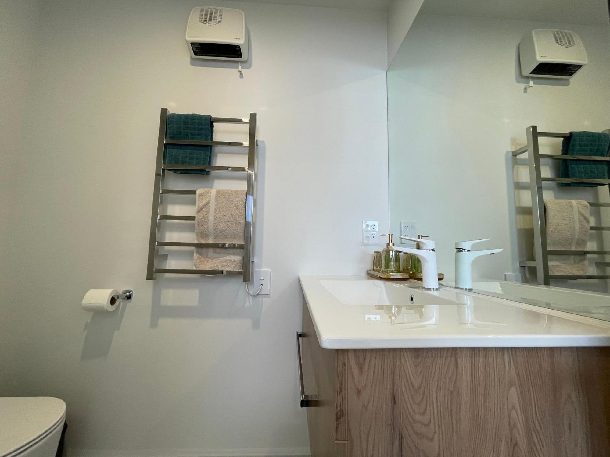 Luxury 2 Bedroom Townhouse Opposite Merivale Mall Christchurch Ngoại thất bức ảnh